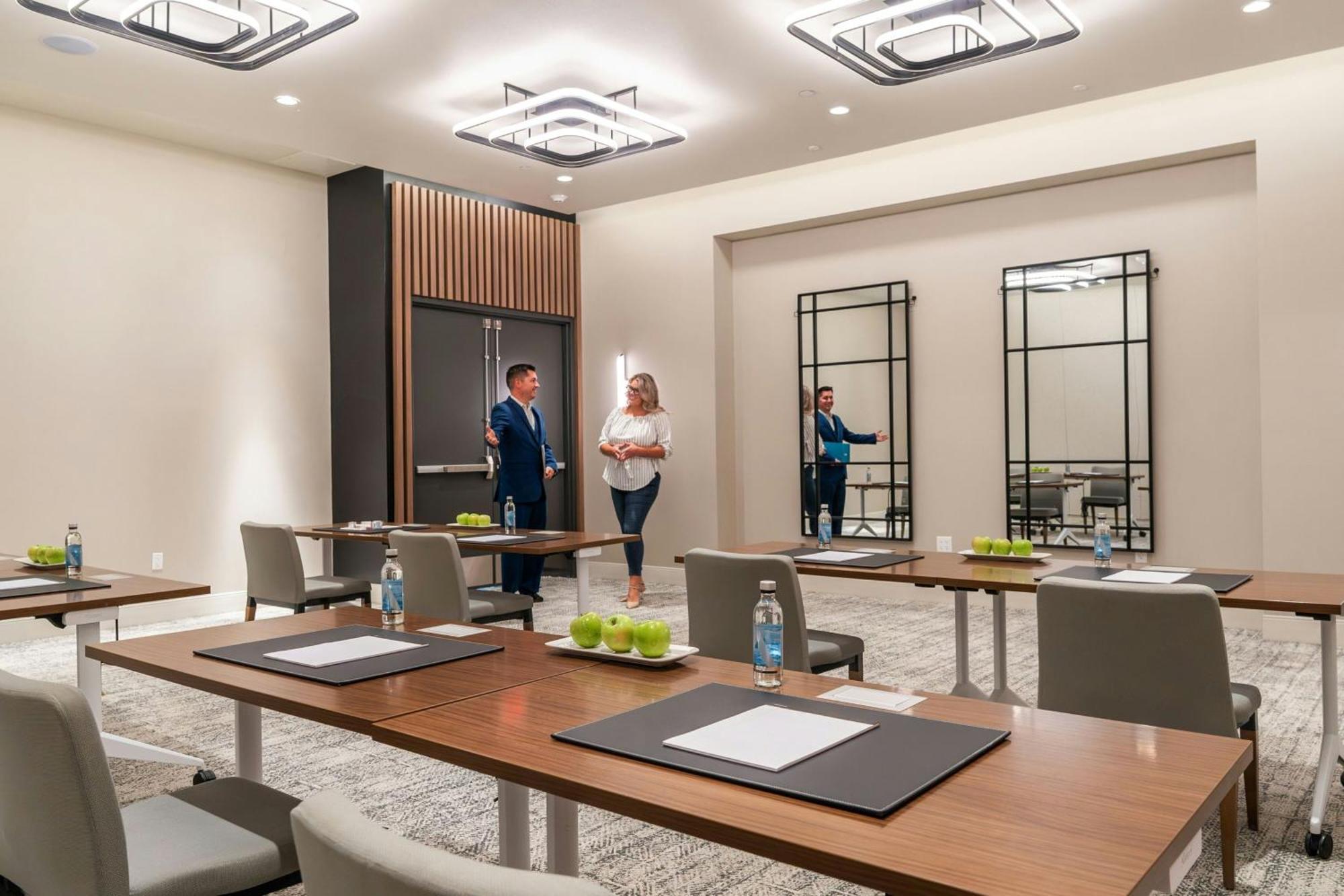 Element Reno Experience District Hotel Bagian luar foto