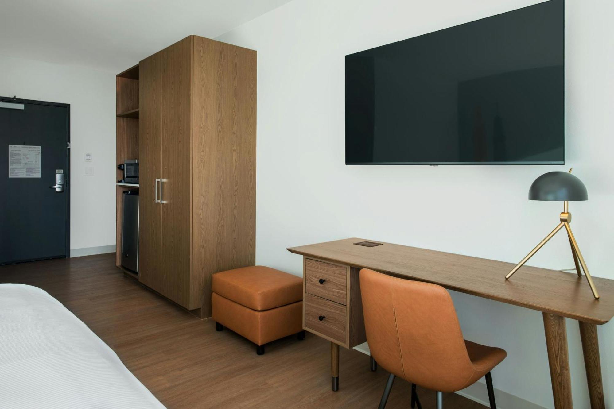 Element Reno Experience District Hotel Bagian luar foto