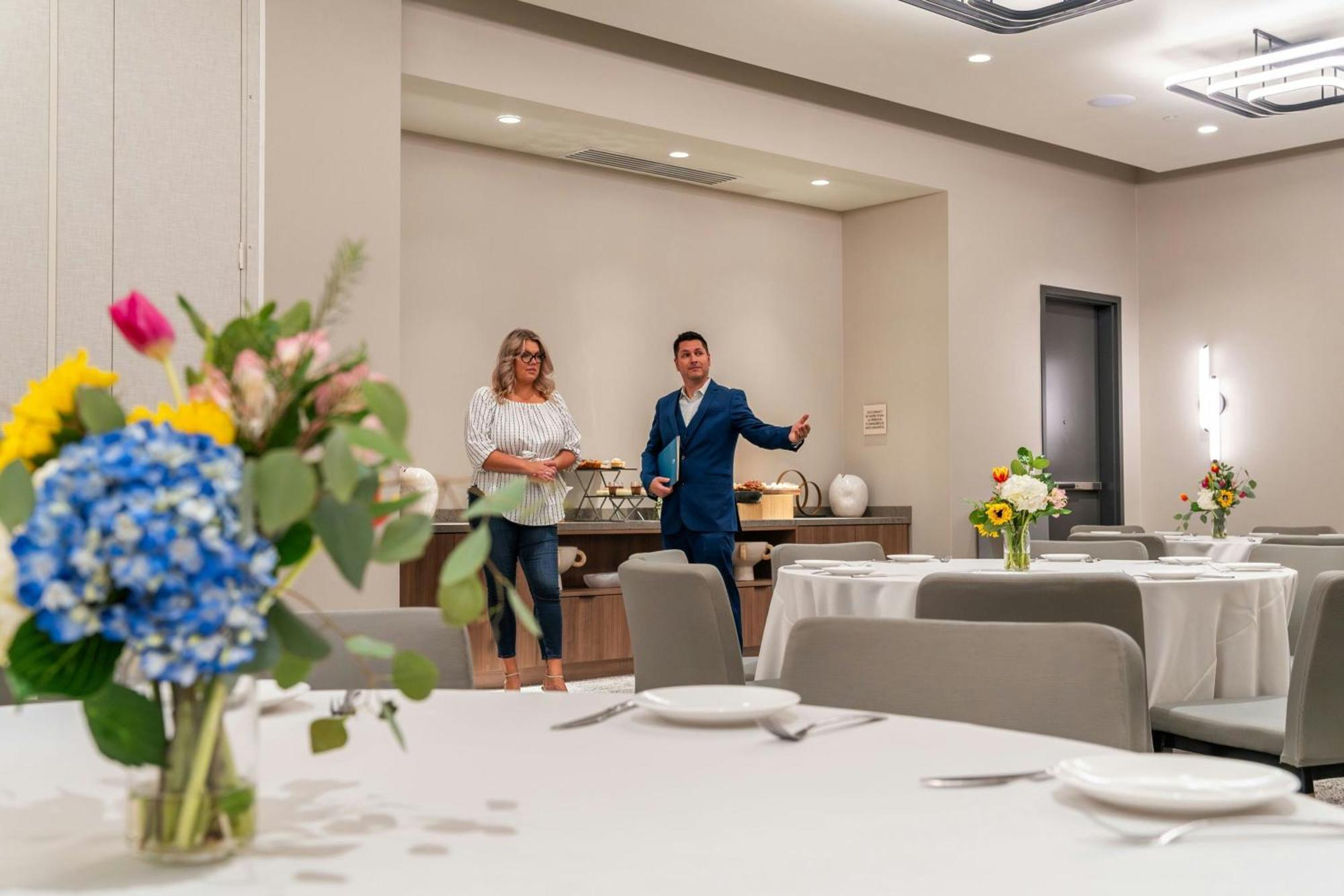 Element Reno Experience District Hotel Bagian luar foto